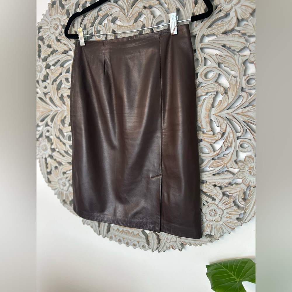 Danier Brown Leather Midi Skirt – Size 6 | Chic & Timeless